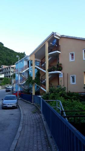 Hostal Guesthouse Djacic