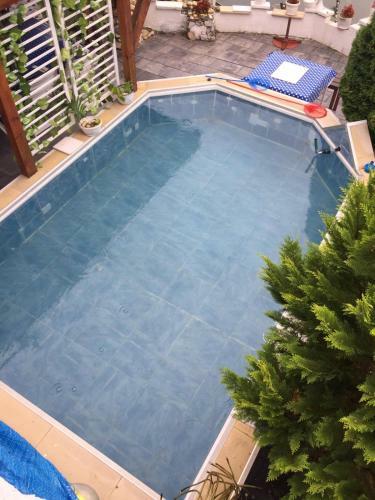 Villa Ku?a Na Obali Jezera Sa Bazenom
