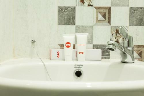 Hotel Oyo 1763 Dinda Residence Syariah