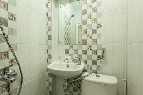 Hotel Oyo 1763 Dinda Residence Syariah