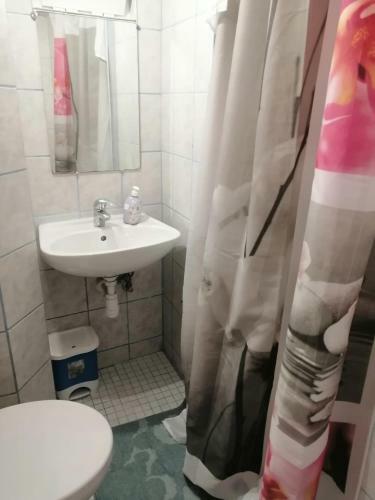 Hostal Adriana Downtown Guesthouse