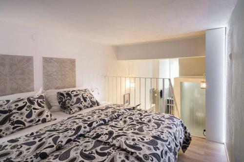 Hostal Rooms N&m