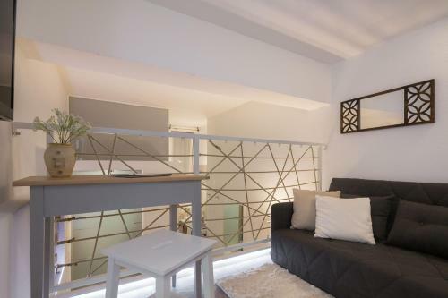Hostal Rooms N&m