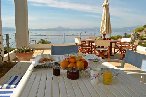 Luxury Beach House Viewing At The Corinthian Gulf