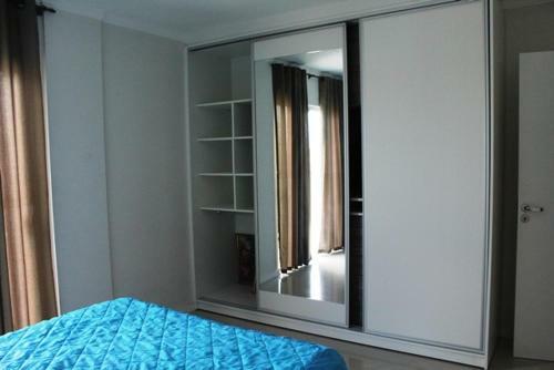 018 - Apartamento Com 4 Dormit�rios Centro de Bombinhas- Garagem Para 3 Carros