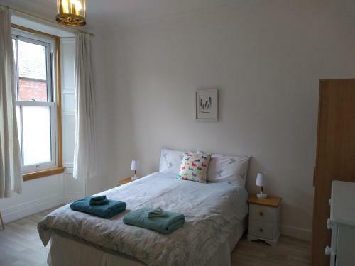 Stylish Two Bedroom Apartment In St Andrews Centre