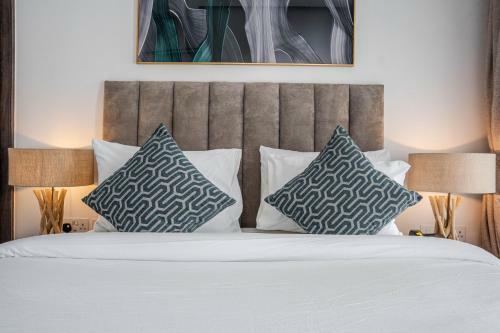 Boardroom Apartments