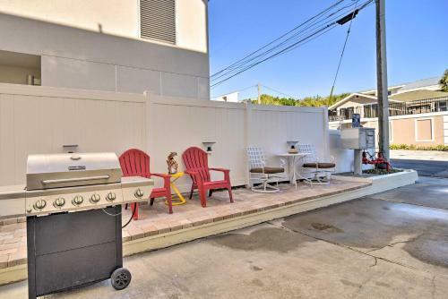 Clearwater Beach Hideaway Walkable Location!