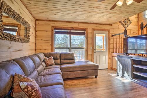 Serene Lakefront Cabin With Deck And Fire Pit!
