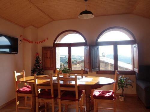 Rectoria de Montclar- Habitatge D'�s Tur�stic -apartament