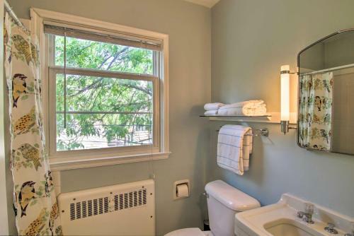 Mid-century Bozeman Townhome About 1 Mi To Dtwn!