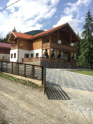 Hostal Pensiunea Diana