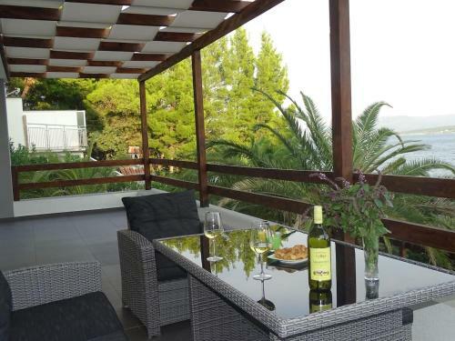 Seaside Villa Nikola With Pool For 12 Persons