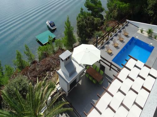 Seaside Villa Nikola With Pool For 12 Persons