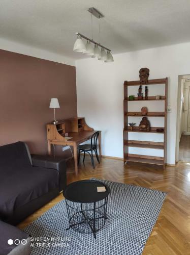 Alex Apartman