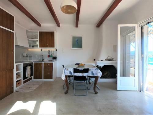 Villaki Poros House