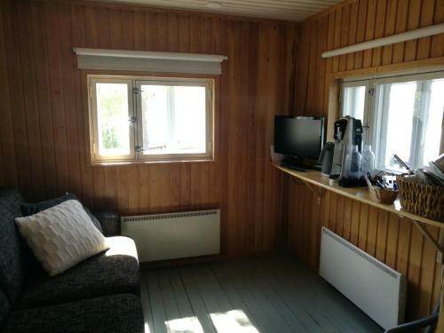 Antinkallio Lakeside Cape