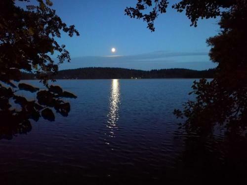 Antinkallio Lakeside Cape