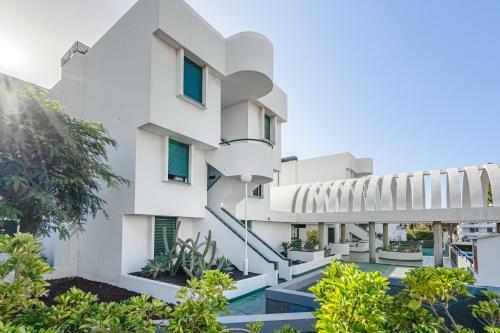 Optimist, Apartament Las Americas