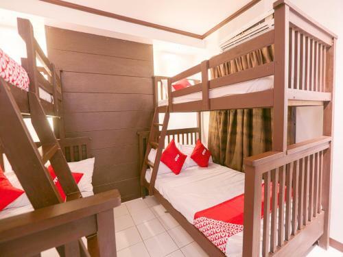 Hotel Oyo 759 Royal South Garden Suites