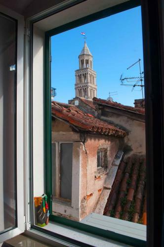 Hostal Buga And Tuga Rooms