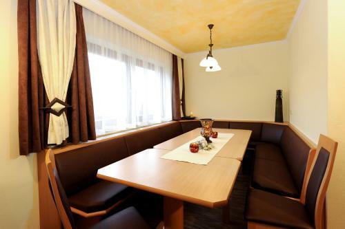 Hostal Pension Edelwei�