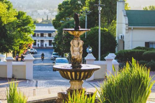 Pontac Manor Hotel & Restaurant