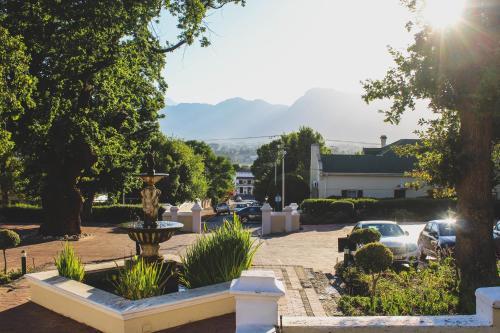 Pontac Manor Hotel & Restaurant