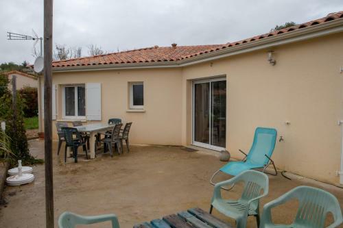 Maison Individuelle Avec Jardin Proche Poitiers