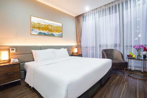 Western Skyline Hotel