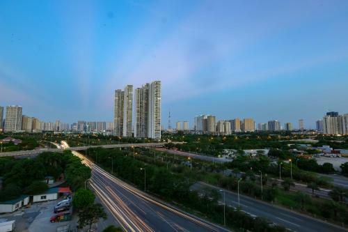 Western Skyline Hotel
