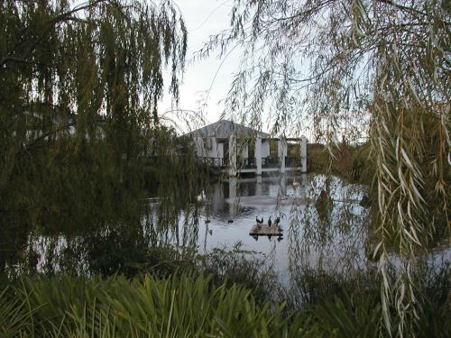 Hostal Ridgeback Guest House