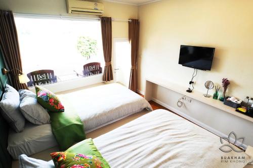 Hostal Buakum Resort (river)