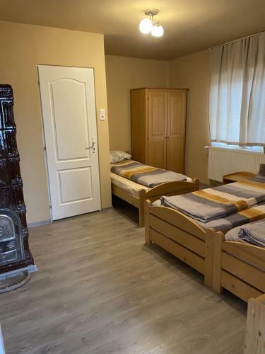 Lodge Kulcsoshaz Farkaslaka
