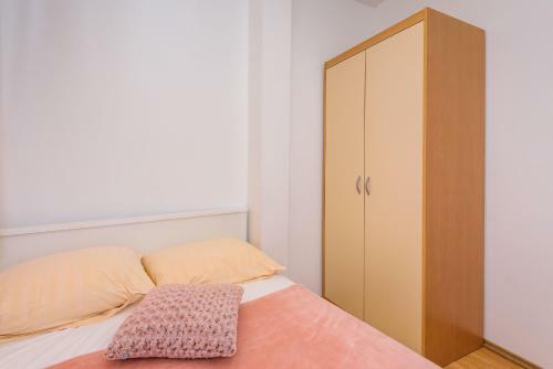 Apartments Zdravko