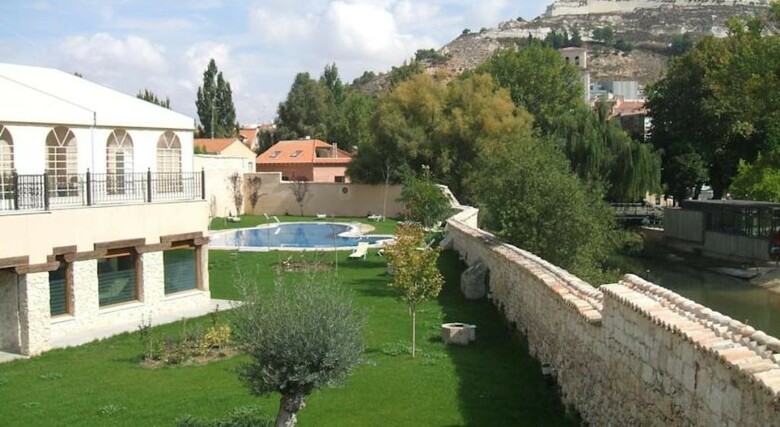 Azz Pe�afiel Las Claras Hotel & Spa