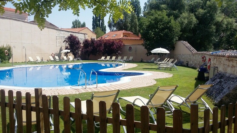 Azz Pe�afiel Las Claras Hotel & Spa