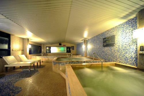 Chat Hot Spring Resort