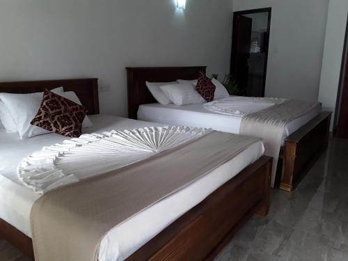 Hostal Ella Grand Peak Hotel