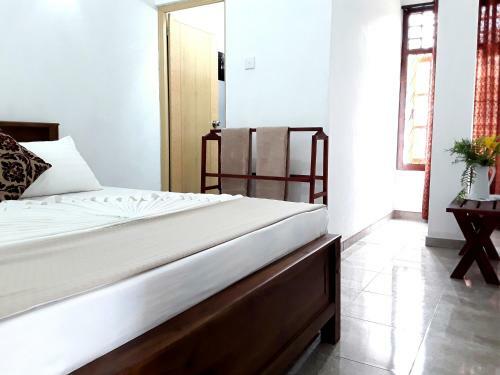 Hostal Ella Grand Peak Hotel
