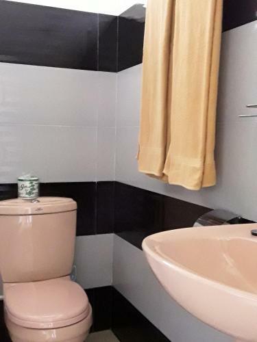 Hostal Ella Grand Peak Hotel