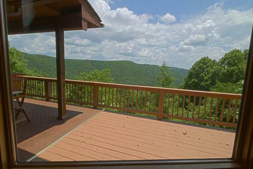 A Nest With A View - Stunning Views, Updated Kitchen, 5 Mins To Blowing Rock