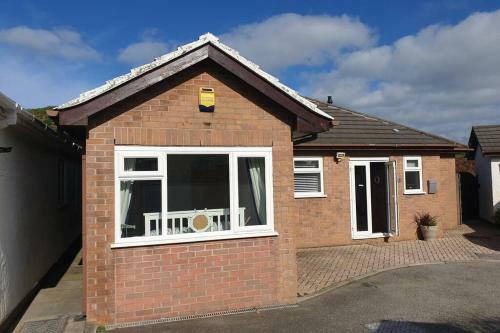 Trearddur Bay - 3 Bed Family Bungalow - Beach