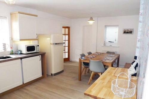 Trearddur Bay - 3 Bed Family Bungalow - Beach