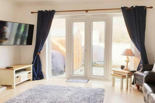 Trearddur Bay - 3 Bed Family Bungalow - Beach