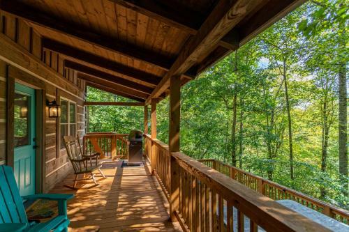Among The Trees - Valle Crucis Cabin With Hot Tub, Pool Table, Pond, Fire Pit