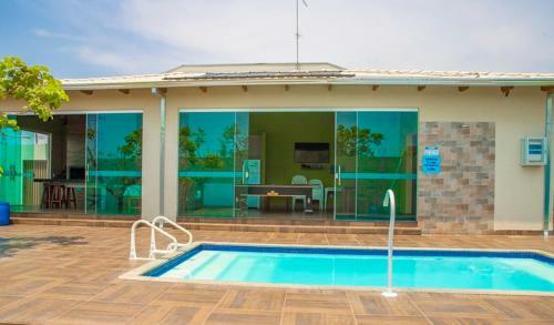 Casa Com 3 Su�tes, Mesa de Sinuca, Piscina Aquecida E Play Ground Para Crian�as