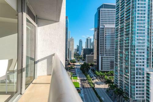 Icon Stunning Studio W Brickell Free Spa
