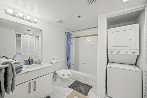 Amazing Condo With Free Parking In Brickell Miami