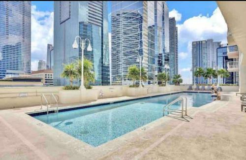 Amazing Condo With Free Parking In Brickell Miami